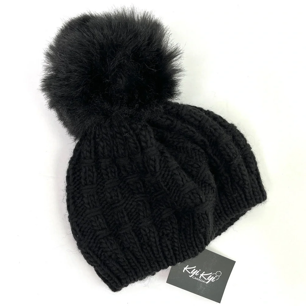 KYI KYI Cable Knit Beret With Faux Fur Pom NEW Black Beanie Hat